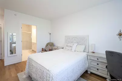 209 Breton Way, Glen Cove, NY 11542 - Photo 19