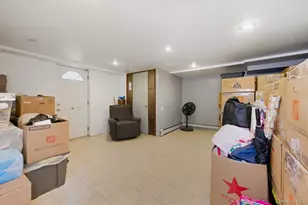 87-54 110th St, Richmond Hill, NY 11418 - Photo 11