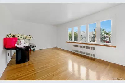 8754 110th Street, Richmond Hill, NY 11418 - Photo 7