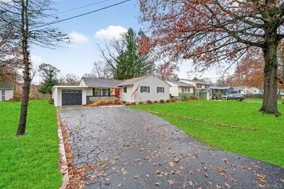 24 Patricia Lane, Washingtonville, NY 10992 - Photo 3