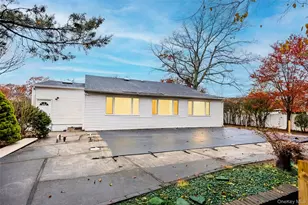 187 Audwin Dr, Islip Terrace, NY 11752 - Photo 21