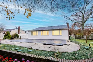 187 Audwin Dr, Islip Terrace, NY 11752 - Photo 23