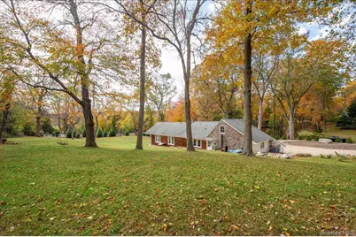 117 Locust Lane, Northport, NY 11768 - Photo 19