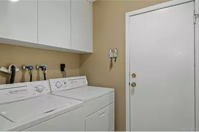 85 Woodlake Drive W, Woodbury, NY 11797 - Photo 25