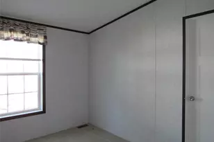 525 57 Riverleigh Ave, Riverhead, NY 11901 - Photo 13