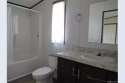 525 57 Riverleigh Avenue #57, Riverhead, NY 11901 - Photo 11