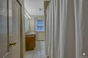 124 Fleets Cove Rd, Huntington, NY 11743 - Photo 25