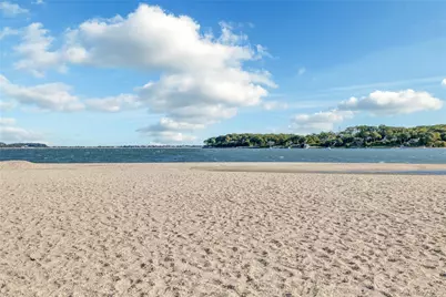 124 Fleets Cove Road, Huntington, NY 11743 - Photo 3