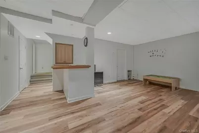 124 Fleets Cove Road, Huntington, NY 11743 - Photo 29