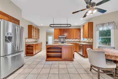 124 Fleets Cove Road, Huntington, NY 11743 - Photo 11