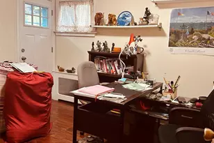 100 Memphis Ave, Floral Park, NY 11001 - Photo 9