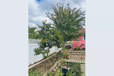 100 Memphis Avenue, Floral Park, NY 11001 - Photo 5