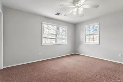 77 Marvin Lane, Commack, NY 11725 - Photo 17