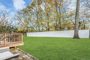 77 Marvin Ln, Commack, NY 11725 - Photo 23