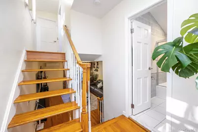 197 Park Drive N, New York, NY 10314 - Photo 29