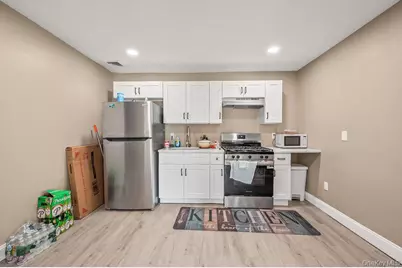 185 Throop Street, West Babylon, NY 11704 - Photo 29