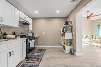 185 Throop Street, West Babylon, NY 11704 - Photo 31