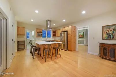 121 Millcreek Court, Milford, PA 18337 - Photo 5