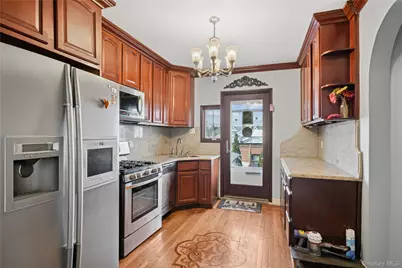 3018 Hobart Street, Woodside, NY 11377 - Photo 7