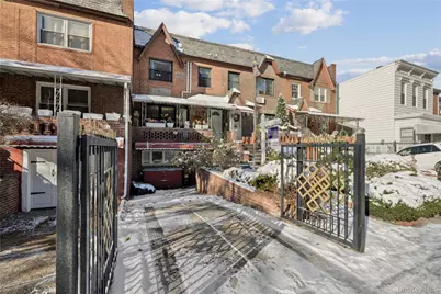 3018 Hobart Street, Woodside, NY 11377 - Photo 5