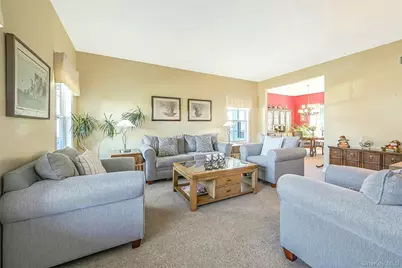 6 Laurel Crescent, Manorville, NY 11949 - Photo 13