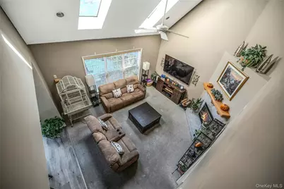 6 Laurel Crescent, Manorville, NY 11949 - Photo 25