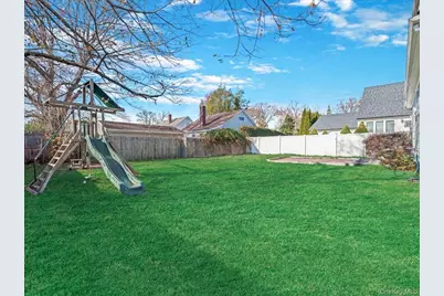 205 Lenox Road, Huntington Station, NY 11746 - Photo 21