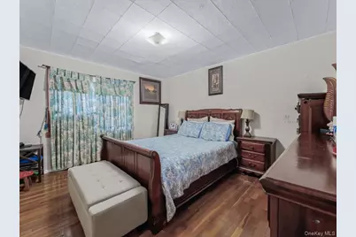 205 Lenox Road, Huntington Station, NY 11746 - Photo 9