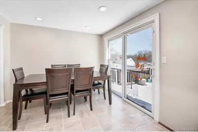 19 Biscayne Drive, Selden, NY 11784 - Photo 11