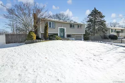 19 Biscayne Drive, Selden, NY 11784 - Photo 5