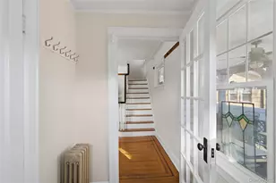 115 Wicks Ln, Malverne, NY 11565 - Photo 5