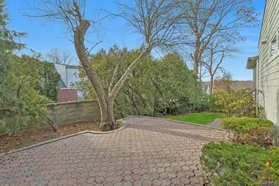 12 Cross Hill Road, Eastchester, NY 10709 - Photo 11