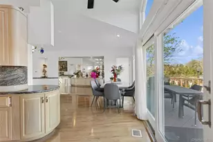 2729 Shore Dr, Merrick, NY 11566 - Photo 11