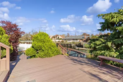 2729 Shore Drive, Merrick, NY 11566 - Photo 23