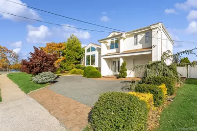 2729 Shore Drive, Merrick, NY 11566 - Photo 3