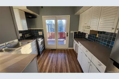 214 Church Street, Poughkeepsie, NY 12601 - Photo 3