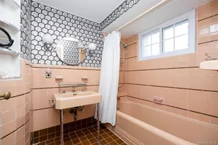 65 Old Mill Rd, Manhasset, NY 11030 - Photo 13