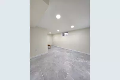 306 Beebe Road, Mineola, NY 11501 - Photo 17