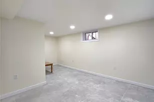 306 Beebe Rd, Mineola, NY 11501 - Photo 17