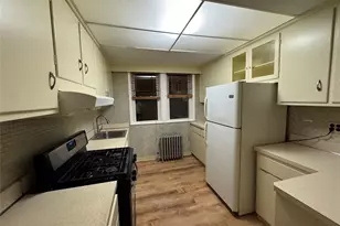 40-13 201st St, Bayside, NY 11361 - Photo 3