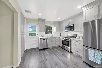 37 Aka 39 Deshon Avenue, Bronxville, NY 10708 - Photo 3