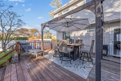 248 Arnold Avenue, West Babylon, NY 11704 - Photo 25