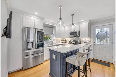 248 Arnold Avenue, West Babylon, NY 11704 - Photo 7