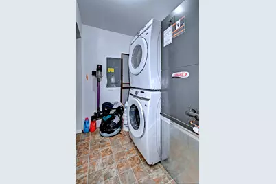 967 Skyline Drive, Coram, NY 11727 - Photo 7