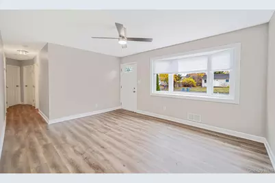 111 Merrill Street, Brentwood, NY 11717 - Photo 7