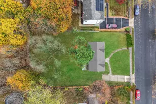 111 Merrill St, Brentwood, NY 11717 - Photo 27