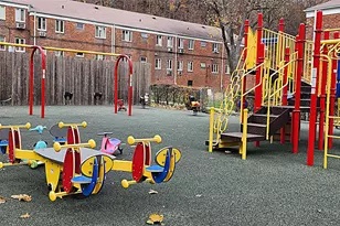 54 Lawrence Dr, White Plains, NY 10603 - Photo 35