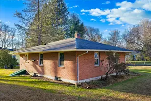 16 Townsend Blvd, Pawling, NY 12564 - Photo 5