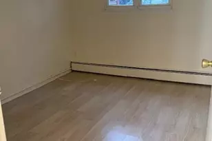 37-24 Brookside St, Little Neck, NY 11363 - Photo 5