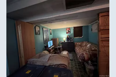 915 E 222nd Street, Bronx, NY 10469 - Photo 29